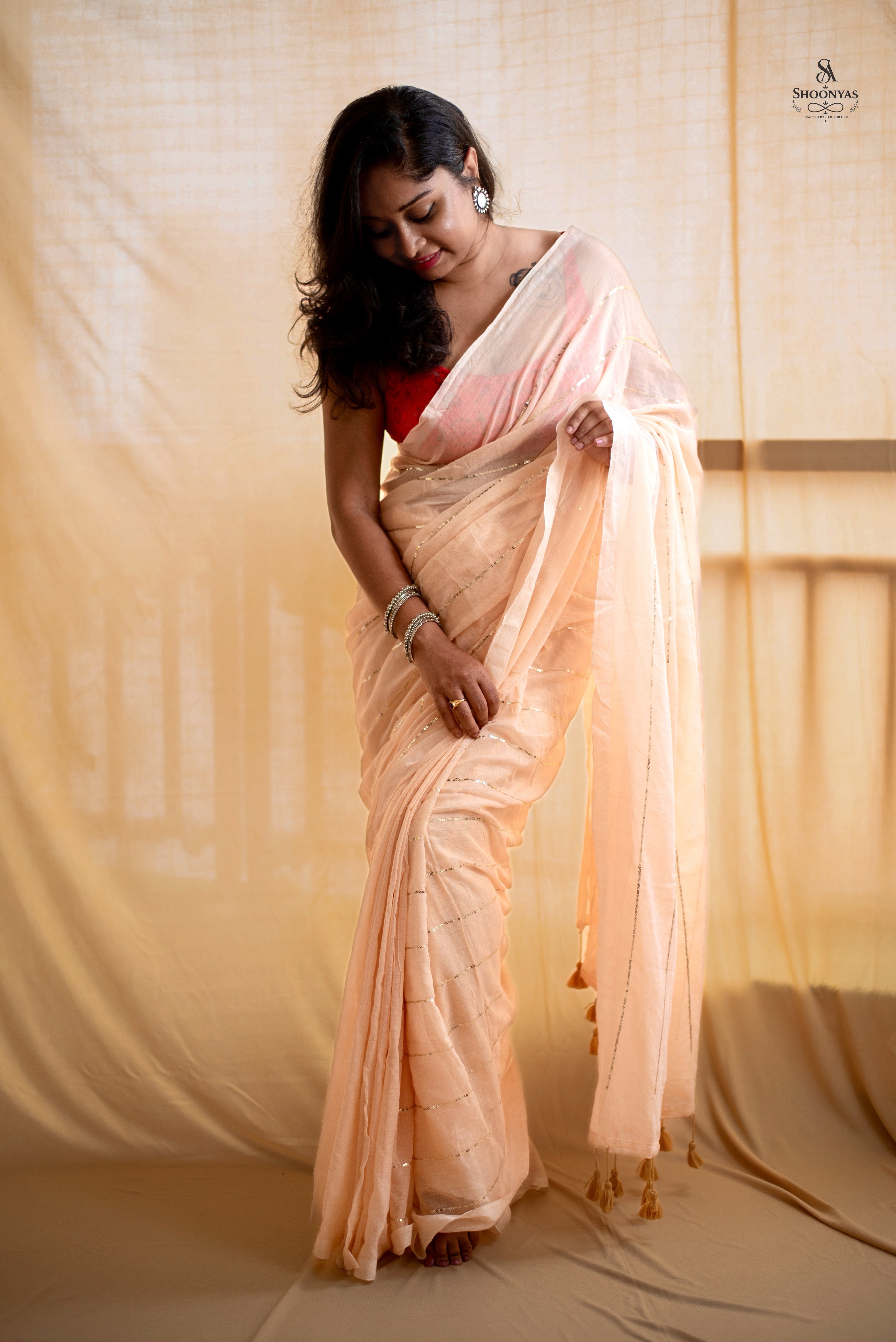 Dhara Noor