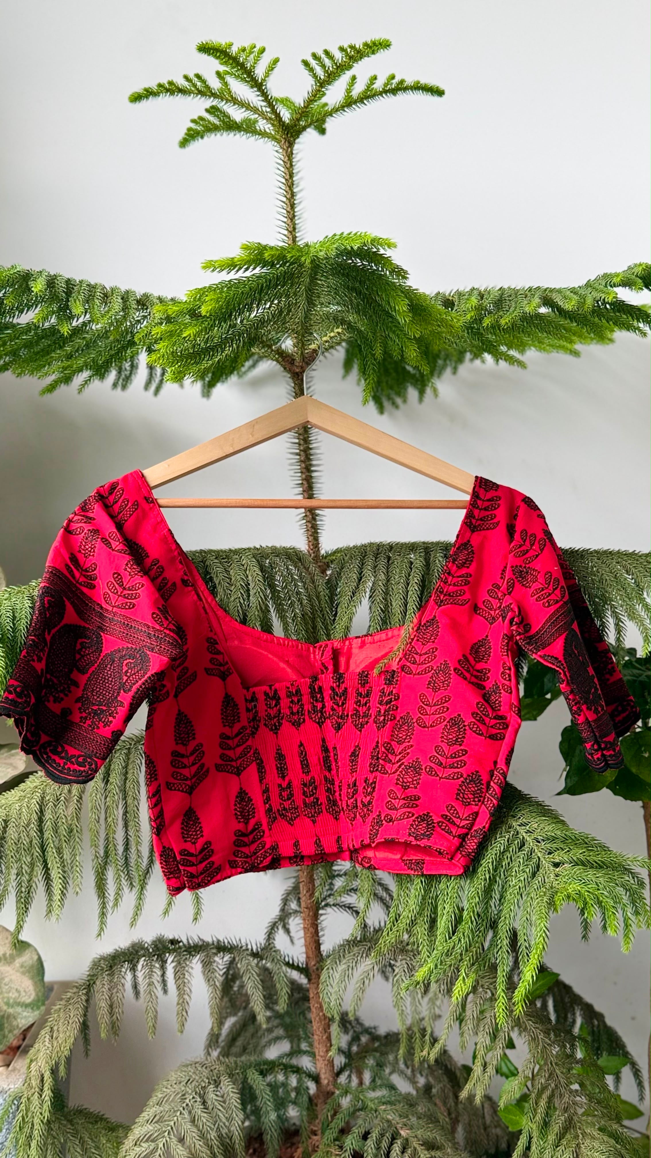 LALIMA NOOR chikankari statement-sleeve blouse, embroidery detail view
